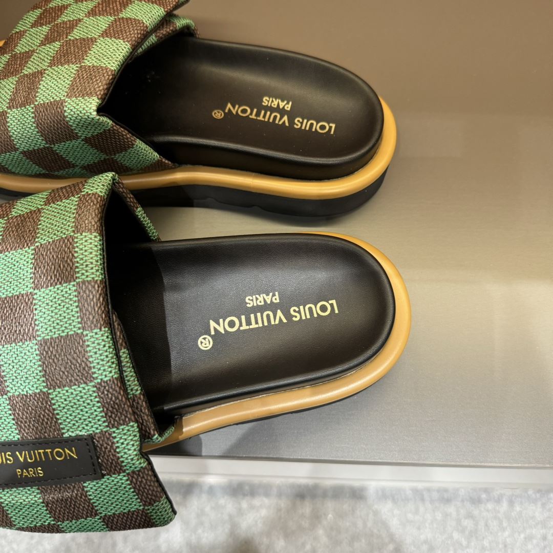 Louis Vuitton Slippers